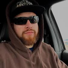 When you go to the roundtable the first time. there's no site of grace. How  I get back in