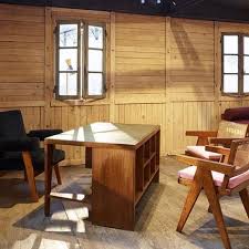 Kvadrat Raf Simons No Man S Land Pierre Jeanneret Furniture Originally Made For The Indian City Chandigarh Designed By Le Corbusier Avec Images
