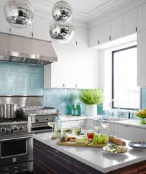 ديكورات إضاءات مطابخ جميلة ومذهلة موقع يالالة Yalalla Com عالم المرأة بعيون مغربية Kitchen Lighting Design Kitchen Design Small Kitchen