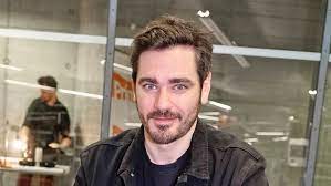 He is an actor and director, known for padesátka (2015), vlastníci (2019) and ctrl emotion (2009). Vojta Kotek Byl Pristizen S Neznamou Kraskou Neni To Moje Kafe Cz