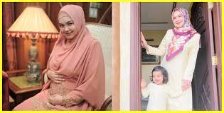 Sang suami, dato sri khalid mohamad jiwa pun bersyukur atas kelahiran anak baca artikel ini sampai selesai untuk melihat unggahan siti nurhaliza. Perancangan Untuk Anak Juga Berjalan Dato Siti Nurhaliza Vanilla Daily