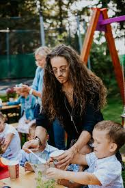 Rodzice udzielali się w chórze, mama dodatkowo grała na gitarze. A Tu Jeszcze Kilka Fotek Ze Spotkania Michal Szpak Ofc Facebook