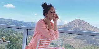 Sinetron satu ini juga dibintangi oleh banyak aktor dan aktris terkenal lho gaes. Berparas Cantik Ini 5 Potret Yasmin Napper Pemain Sinetron Love Story The Series Merdeka Com