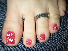 Es hora de conocer cuáles serán las uñas 2021 que más vamos a ver y cuáles son los diseños de uñas que están más de moda. Figura De Unas Para Los Pies