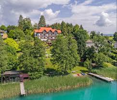 Badestrand und campingplatz am see. Kleines Hotel Kleines Hotel Karnten
