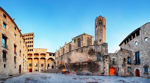 The barrio gotico guided walking tour is offered multiple days a week in different languages. El Barrio Gotico Que Ver En El Centro Historico De Barcelona