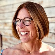 Debra Mobley's Instagram, Twitter & Facebook