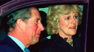 Eran espectadores de polo y de repente se sumergieron en una conversación. Asi Fue La Primera Cita Oficial Del Principe Carlos Y Camilla