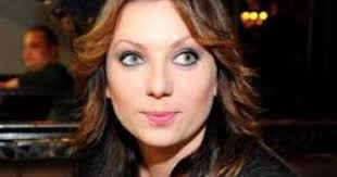 A mentők megvizsgálták a nőt, és kiderült, hogy szülési fájdalmai vannak. Ruzsa Magdi Terhes Startlap