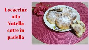 Comenzamos mezclando todos los solidos, es decir, la harina, el azúcar y la levadura. Focaccine Alla Nutella Cotte In Padella Divertirsi In Cucina Youtube