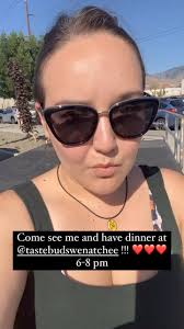 It’s a beautiful, busy Saturday! I’ll be at @tastebuds in Wenatchee tonight  from 6-8. Come have dinner, and a glass, and come hang out! 🍷🥰