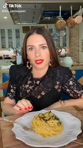 Easy Healthy Zucchini Pasta Carbonara Recipe Food Tiktok Video In 2020 Recipes Pasta Carbonara Recipe How To Cook Zucchini
