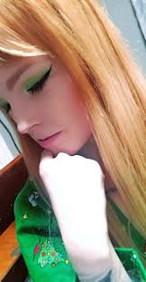 Kristen Bonacci (@kristenvengenz)