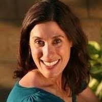 Kristin Schnell's Instagram, Twitter & Facebook