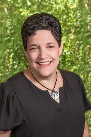 Fay Kessler's Instagram, Twitter & Facebook