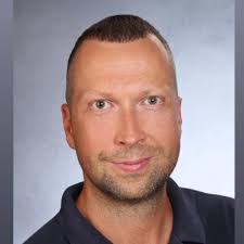 Thomas Lubben's Instagram, Twitter & Facebook