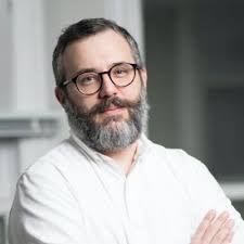 Elizabeth Roberto (@emroberto)