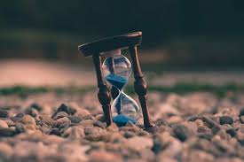 To find how many minutes are in a year, we start with the number of minutes in an hour and work our way up. How Many Minutes Are There In A Year Answered