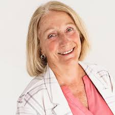 Congratulations to Elizabeth Davidson, DNP, RN, the 2025 Distinguished  Alumni Award recipient from the University of St. Francis. Liz continues to  lead a life of service and leadership. We are blessed beyond