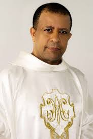 Alessandra Alvares's Instagram, Twitter & Facebook