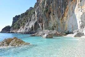 Piscine di venere, capo milazzo una piccola oasi nella natura, raggiungibile attraverso un bellissimo sentiero. Piscine Di Venere Cielomar Cala Gonone