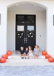 I always love this week, so full of beautiful fall decor inspiration. Fall Home Decor Front Porch Steps Pumpkin Patch Interior Decor Oh Happy Play
