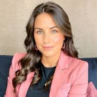 Cristina Schultz's Instagram, Twitter & Facebook