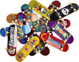 Tech deck handboard skateboard blind skateboards ronnie creager. Amazon Com Tech Deck Sk8 Factory Dlx 14 Pack Fingerboards Golden Era 90rs Edition Toys Games