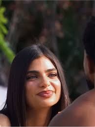 Kristie Benvenuti's Instagram, Twitter & Facebook