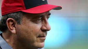 Reds legend Johnny Bench is tired of being asked about Pete Rose