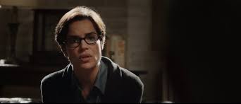 Valeria tramonti (ramazzotti) è la timida segretaria del produttore cinematografico vitelli (catania), vive ancora a pochi passi dalla madre (morante) ed è innamorata dello sceneggiatore pes (gassmann), per il quale scrive, non accreditata, i soggetti di cui poi lui si prende il merito. Una Storia Senza Nome Wikipedia