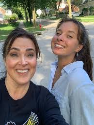 Melissa Bayne's Instagram, Twitter & Facebook