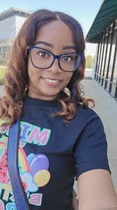 Michelle Suttles's Instagram, Twitter & Facebook