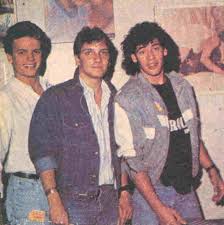 En 1988 llegaron a tener un. Solista