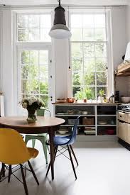 Une Maison Ancienne A La Decoration Eclectique A Amsterdam Par James Van Der Velden Interieur Maison Deco Maison Decoration Interieur Maison