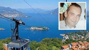 Tra la casa e il lungolago di baveno c'è l'hotel simplon, un 4 stelle color rosa. Jxu Fv3gdxq4 M