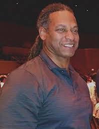 Maurice Parks's Instagram, Twitter & Facebook