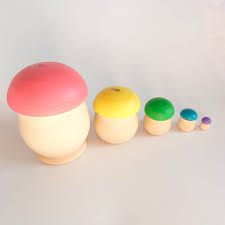Entrá y conocé nuestras increíbles ofertas y promociones. Buenos Dias Estas 5 Matrioskas De Madera De Tilia Con Forma De Setas Tintadas A Mano Con Los Colores Del Arco Iris En Tonos Pasteles Egg Cup Montessori Cup