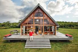 Just one short block away to capitola beach and just a few steps to the shops and restaurants in welcome to the capitola village retreat beach house! Block Island Prefab Home By Designer Jens Risom Dwell