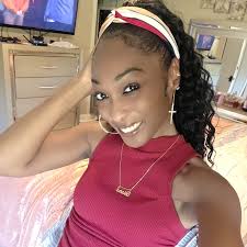 I forgot to post this a few days ago . . . I was too busy eating. . . All  of it! 😂🤣 Parmesan Alfredo Spinach Pasta