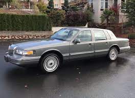 Get trim configuration info and pricing about the 1997 lincoln town car executive l, and find inventory near you. Lincolnmotorcar Showcase Badwf On Instagram 1997 Lincoln Town Car Signature Series Lincoln Towncar 1997 Lincoln Town Car Lincoln Cars Lincoln Town Car