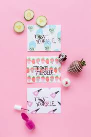 Print one on card stock and cut it out, then fold it in half so it fits inside a standard card envelope. Mother S Day Card Ideas Wish To Make Something Special For Your Mom This Mother S Day Surprise Her With These 10 Easy Diy Card Ideas