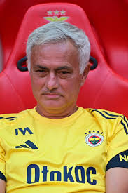 Real Madrid wird Rodrygo nicht für weniger als 100 Millionen Euro  verkaufen. Liverpool ist an ihm interessiert, hat sich aber aufgrund des  Preises zurückgezogen. Auch Arsenal hat sein Interesse vorerst eingestellt.  Bayern