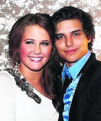Den ligger högst upp på en mysig gata i vasastan! Molly Sanden And Eric Saade Eric Saade Picture 17295360 433 X 520 Fanpix Net