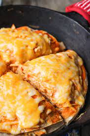 Buffalo Chicken Tortilla Pie Shredded Chicken Recipes Leftover Chicken Recipes Chicken Recipes