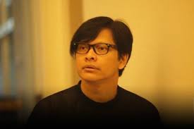 Vokalis band gigi armand maulana berharap republika terus membantu membangunan indonesia menjadi lebih baik. 8 Foto Ini Buktikan Armand Maulana Makin Tua Malah Makin Keren