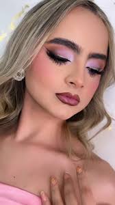 Maquillaje para Vestido Morado: Tutorial Completo