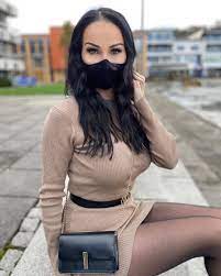 Runway fashion prefer:wolford prefer:pinterest prefer:pantyhose prefer:thinspo prefer:elsa hos… Pin On Feisty Women In Pantyhose V