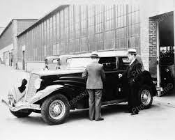 Convertible Auto Inspection 1930s 8x10 Reprint Of Old Photo Old Photos Photo Vintage Cars