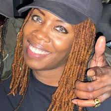 Mia Hunter (miayvawnne)